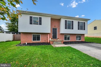 78 Charles Ln, Dover, PA 17315