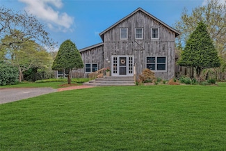 5 Jessup Ln, Quogue, NY 11959
