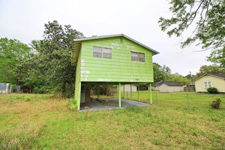 4606 Earl Blvd, Moss Point, MS 39563