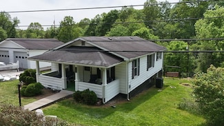 7435 Gatewood Rd, Fayetteville, WV 25840