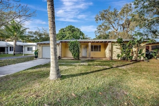 645 NE 159th St, Miami, FL 33162