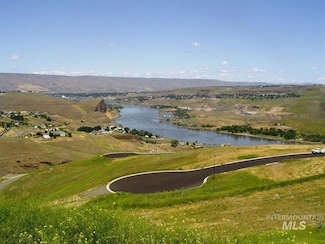 1785 River Canyon Dr, Clarkston, WA 99403