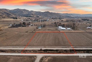 3680 Lexington Ln, Emmett, ID 83617