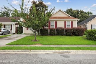 9496 Night Harbor Dr SE, Leland, NC 28451