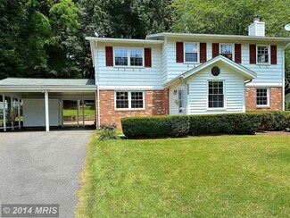 8206 Cottage St, Vienna, VA 22180