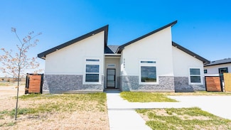3244 Ethel Dr, Eagle Pass, TX 78852