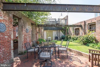 212 Carpenter St Unit D, Philadelphia, PA 19147