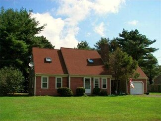83 E Harbor, Falmouth, MA 02536