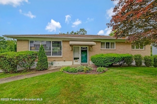 21 Leslie Dr, Scranton, PA 18505