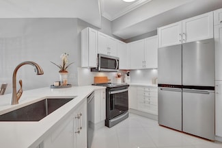 450 N Federal Hwy Unit Ph01, Boynton Beach, FL 33435