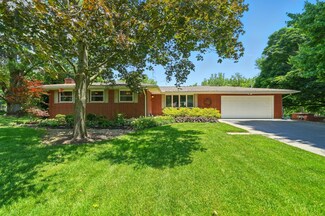 63 Carrousel Dr, Troy, OH 45373