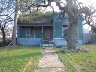 305 & 307 W 3rd St, Cisco, TX 76437