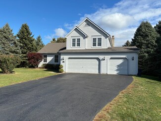 2000 Shiloh Dr, Johnsburg, IL 60051