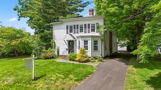 27 Maple St, Berlin, CT 06037