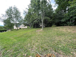1033 St Ives, Morristown, TN 37814