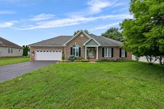 511 Greenridge Dr, Bowling Green, KY 42104