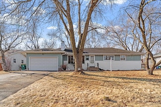 6425 38th Ave N, Minneapolis, MN 55427