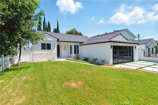 13021 Killion St, Sherman Oaks, CA 91401