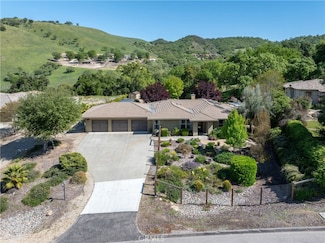 9885 Bluegill Dr, Paso Robles, CA 93446