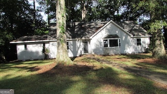323 Lane Cir, Lagrange, GA 30240