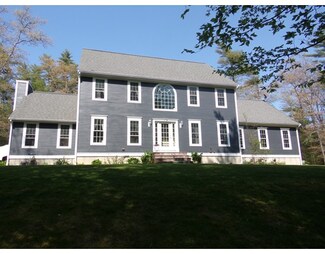 224 Perry Hill Rd, Acushnet, MA 02743