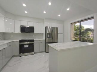 7280 Amberly Ln Unit 207, Delray Beach, FL 33446