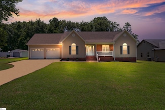 111 Falcon Ln, Chesnee, SC 29323