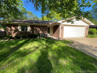 1709 Bois d Arc Ln, Ada, OK 74820