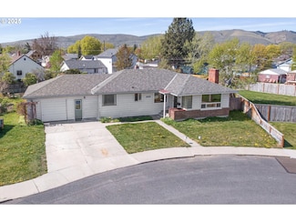 2955 N 3rd St, Baker City, OR 97814