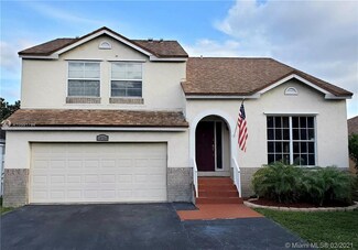10760 SW 10th Place, Davie, FL 33324