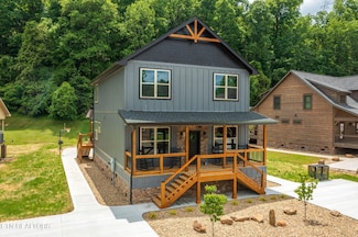 3121 Cherokee Valley Dr, Pigeon Forge, TN 37862