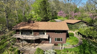 3375 Riverbend Dr, Ann Arbor, MI 48105