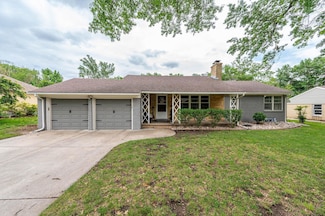 226 S Ridgewood Dr, Wichita, KS 67218