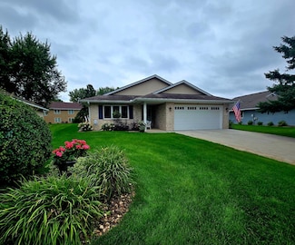 642 Jenisa Dr, Saint Cloud, MN 56301