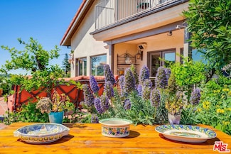 2303 Tuna Canyon Rd, Topanga, CA 90290