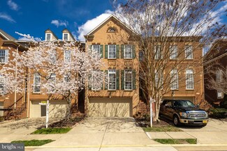 9197 Point Replete Dr, Fort Belvoir, VA 22060