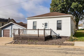 106 S Dacotah St, Dodgeville, WI 53533