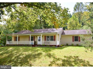 5 Oakwood Ln, Phoenixville, PA 19460
