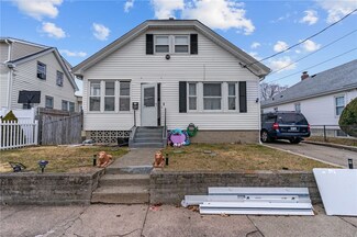 98 Whittier Rd, Pawtucket, RI 02861