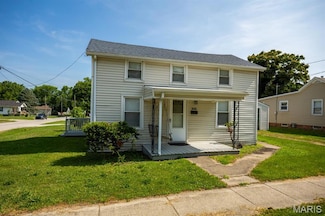 123 W Ferdon St, Litchfield, IL 62056