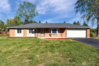 3908 Barrymore Ln, Beavercreek, OH 45440