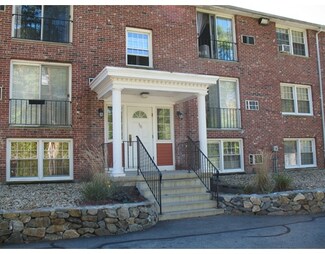 110 Boylston Ln Unit 33, Lowell, MA 01852