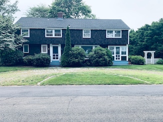 15 Maple Ave, Madison, CT 06443