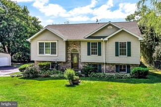 21 W Neversink Rd, Reading, PA 19606