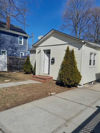 58 Remsen Ave, Hempstead, NY 11550