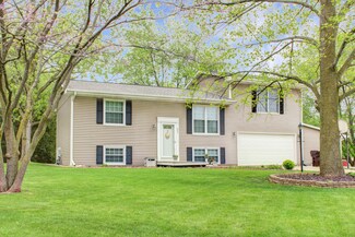 602 Timberview Dr, Mahomet, IL 61853