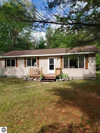 6452 Jose Lake Dr, South Branch, MI 48761