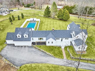 192 Middle St, West Newbury, MA 01985