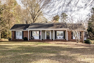 224 E Gold St, New London, NC 28127