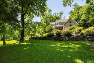 41 Mountain Brook Dr, Cold Spring, NY 10516